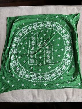 Hidden NY Green Paisley-Style Bandana / Scarf Made in Japan